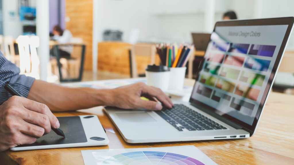 Imagen del servicio de diseño web, branding y SEO de Juan Lozano Studio, agencia creativa que impulsa marcas con estrategia digital y estilo visual propio.